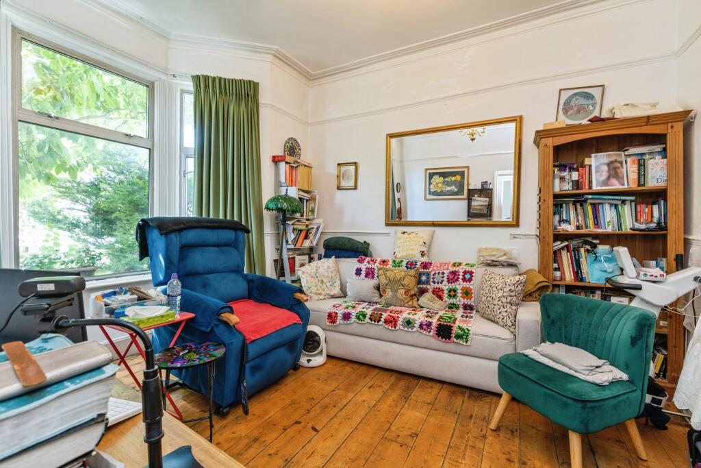 Main image of property: Bellevue Road, London, N11