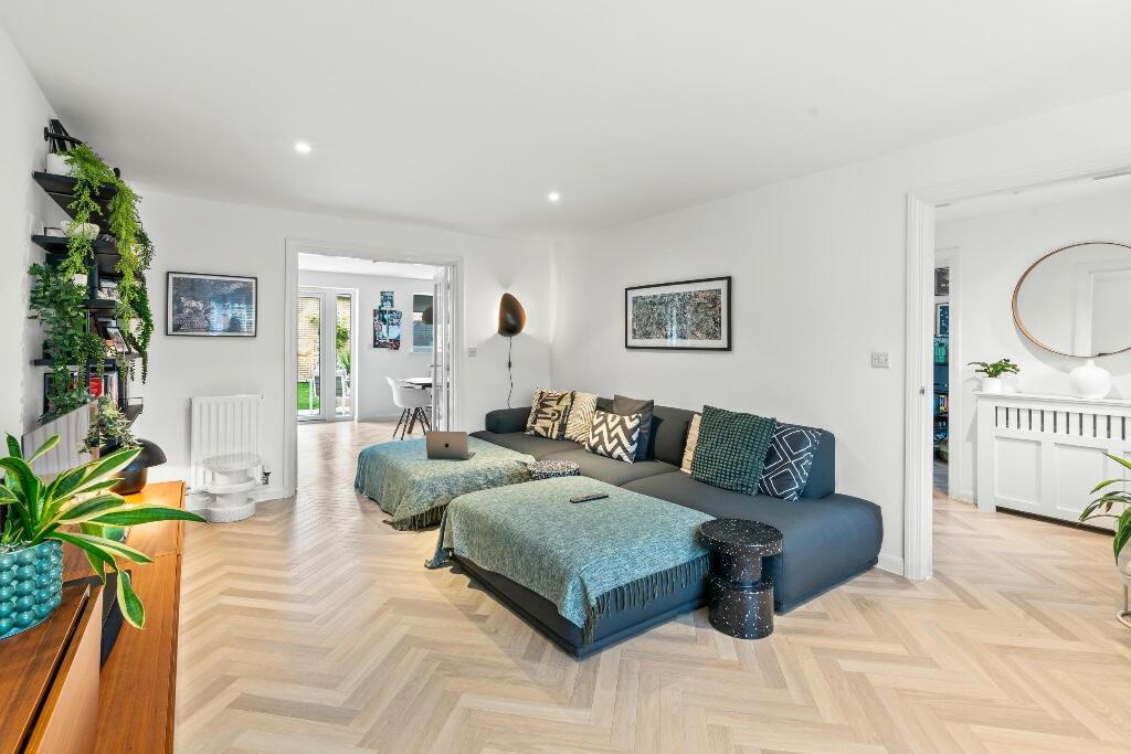 Milton Close, Bishop's Stortford, Hertfordshire, CM23 photo 3