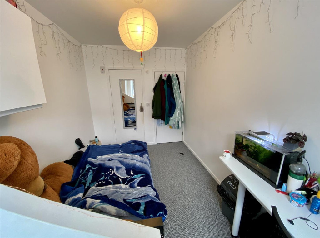 Apartment in Plymouth - More