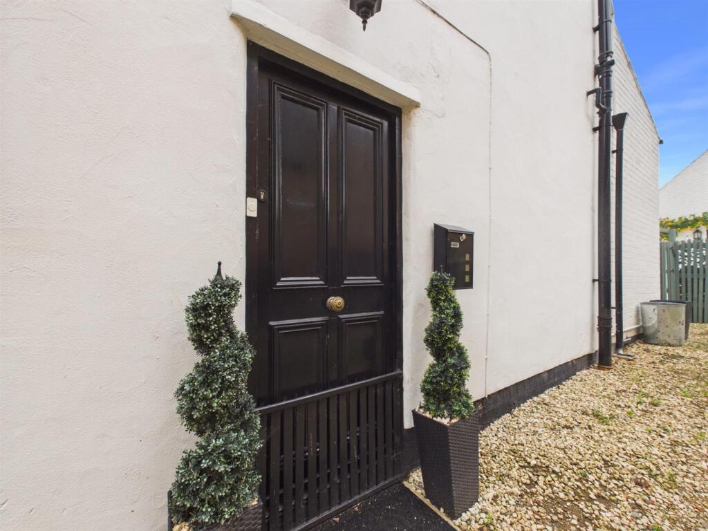 Main image of property: West Street, Alford