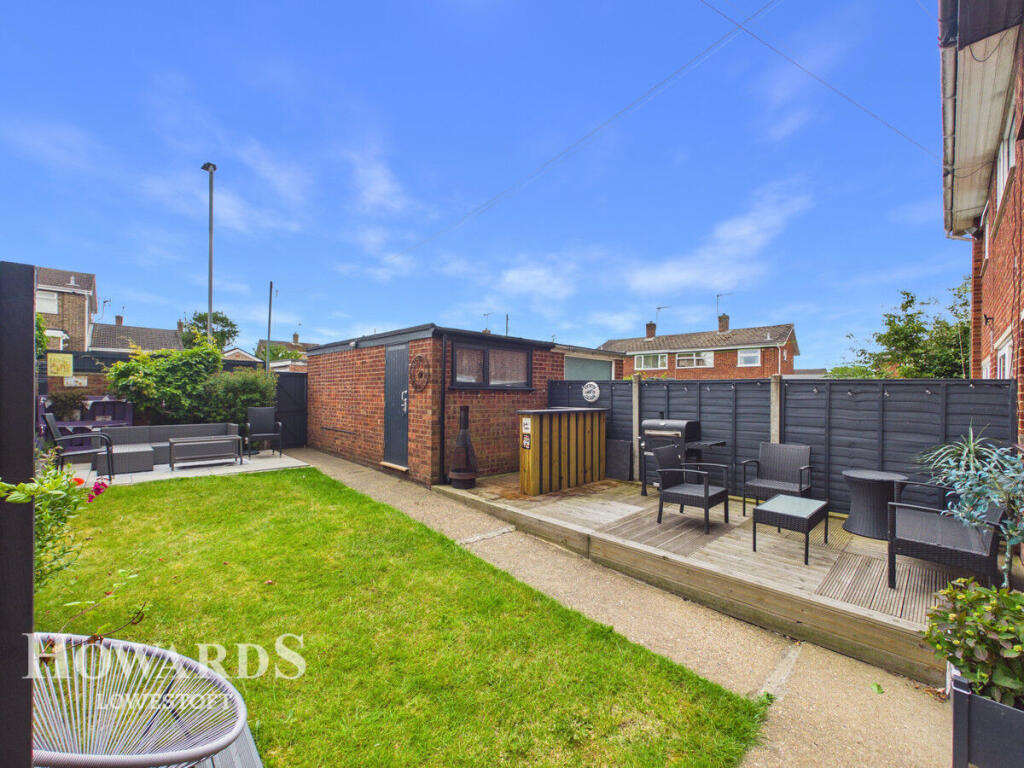 House in Lowestoft - View 3