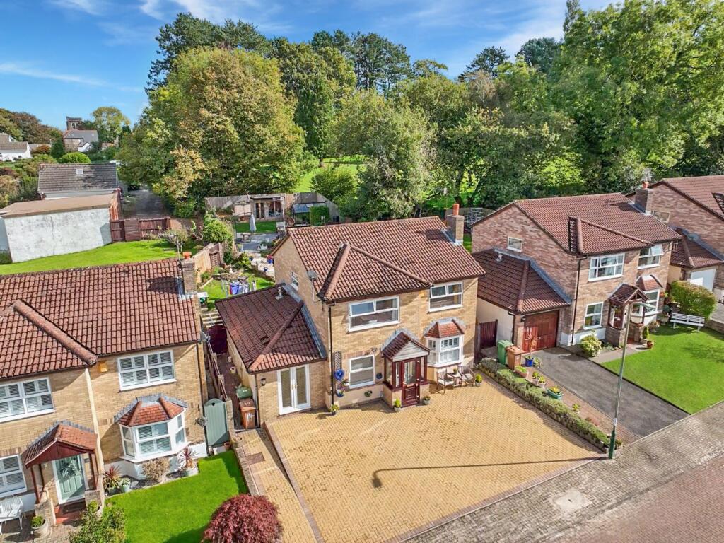 4-bed detached on Redbrook Court, Caerphilly, CF83, £475,000