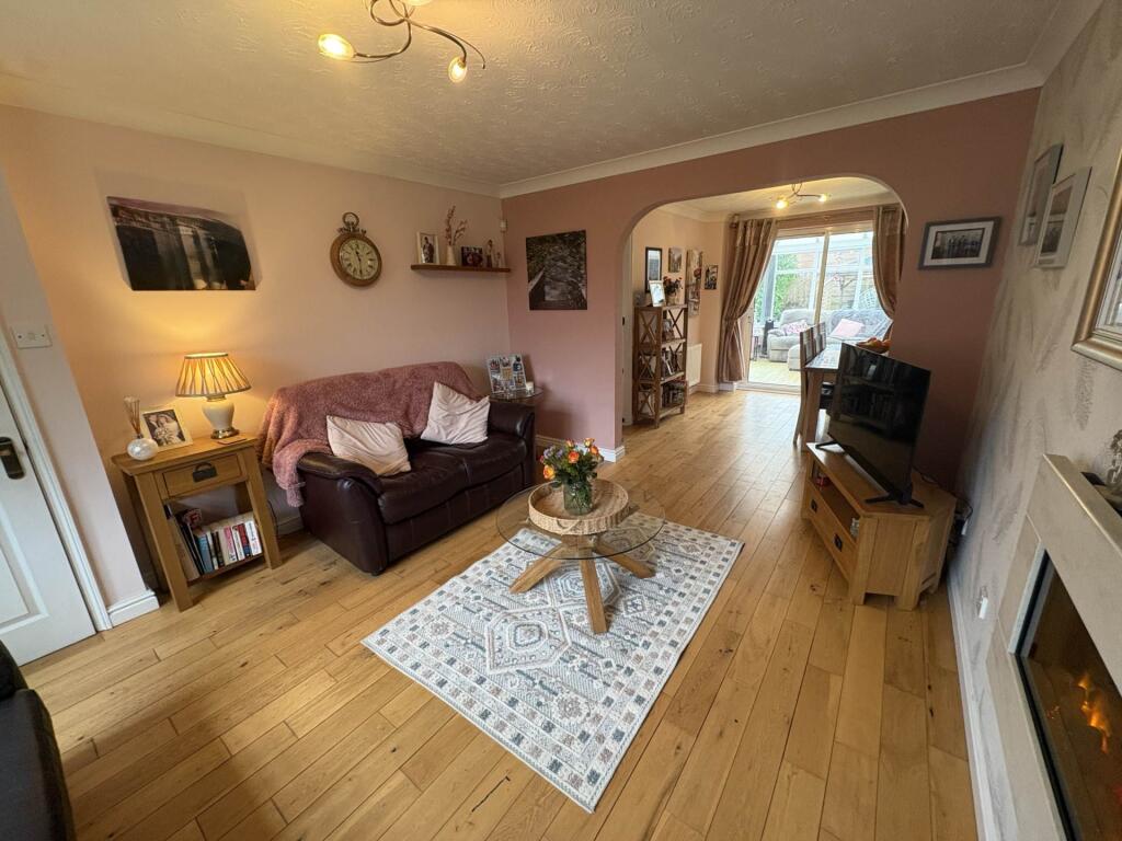 51 Cairnwell Road, Oldham, OL9 9DG photo 3