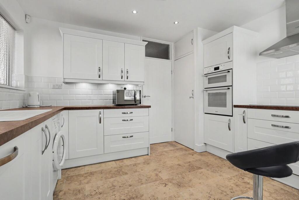 House in Southend-on-Sea - View 4