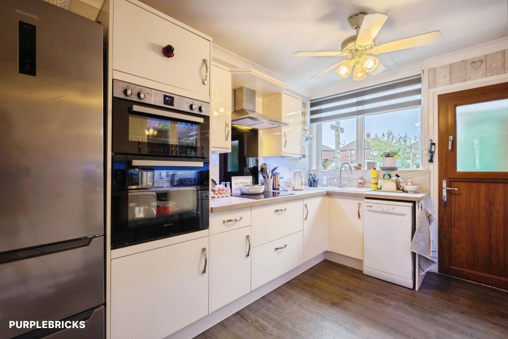 House in Doncaster - View 5