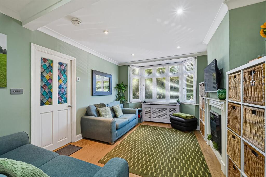 House in Reigate and Banstead, Surrey - View 4