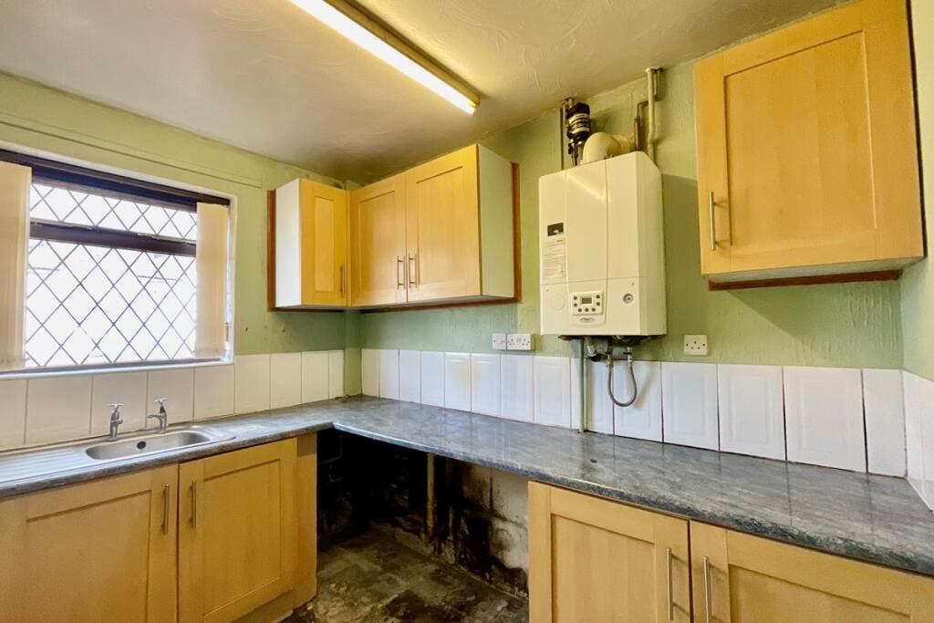Springwood Avenue, Aughton, Sheffield, S26 3XN photo 3