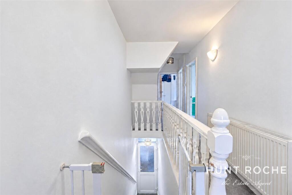 Apartment in Southend-on-Sea, Leigh-on-Sea - More
