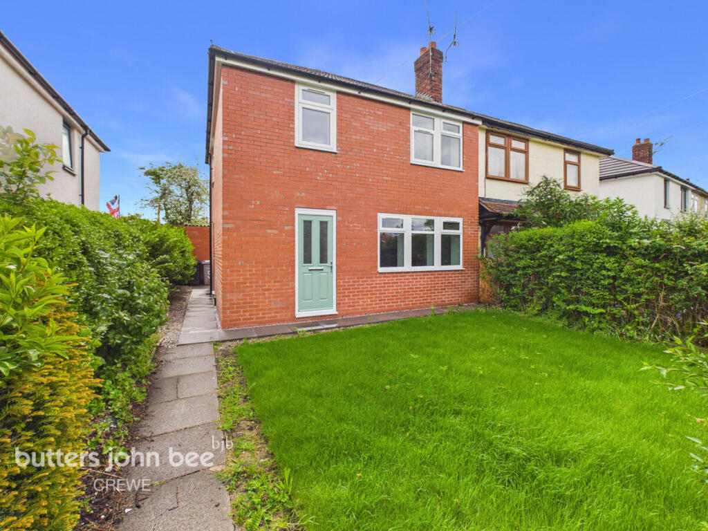 3-bed semi-detached on Woodford Close, Crewe, £190,000