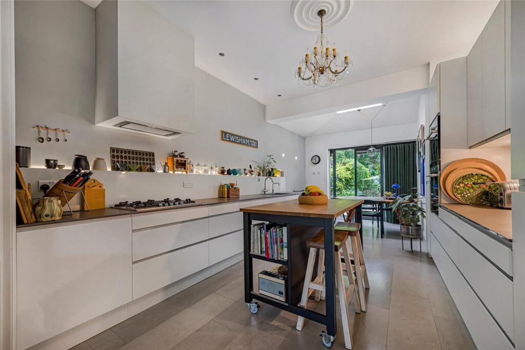 House in London - View 5