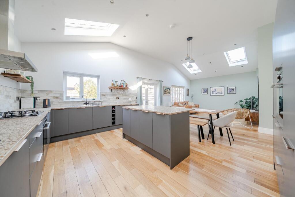 House in Tadcaster, North Yorkshire - View 2