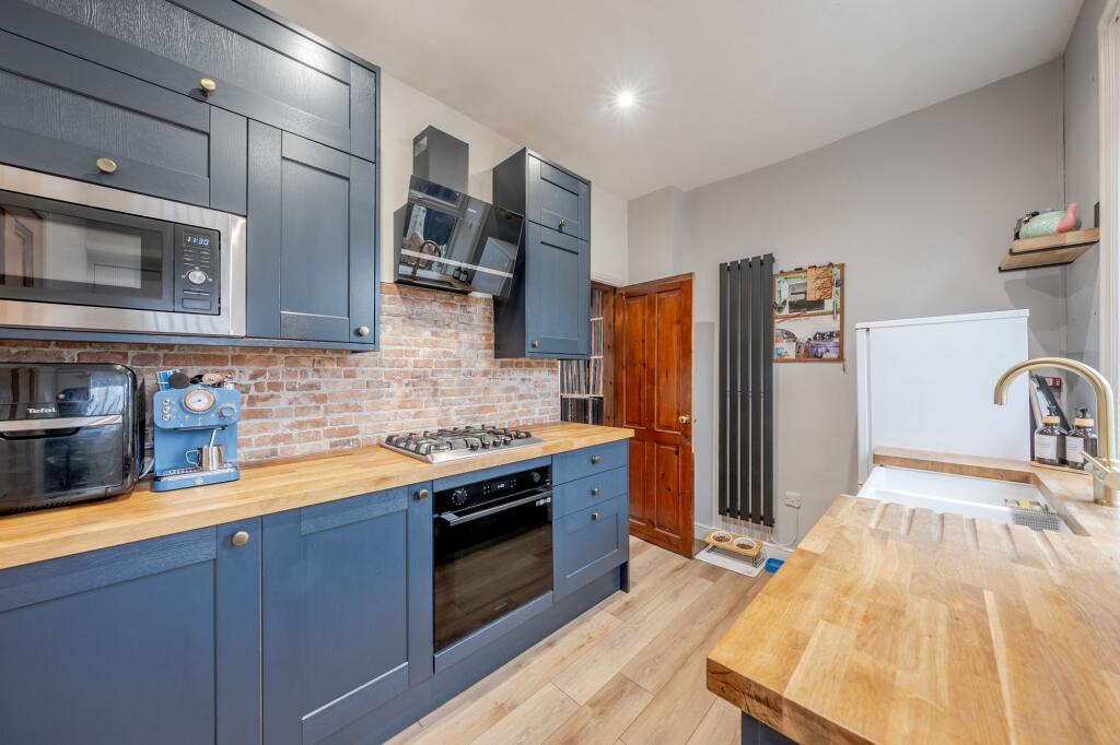 Chatsworth Road, Harrogate, HG1 photo 3