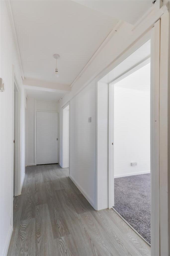 Apartment in Cardiff, Penylan - View 4
