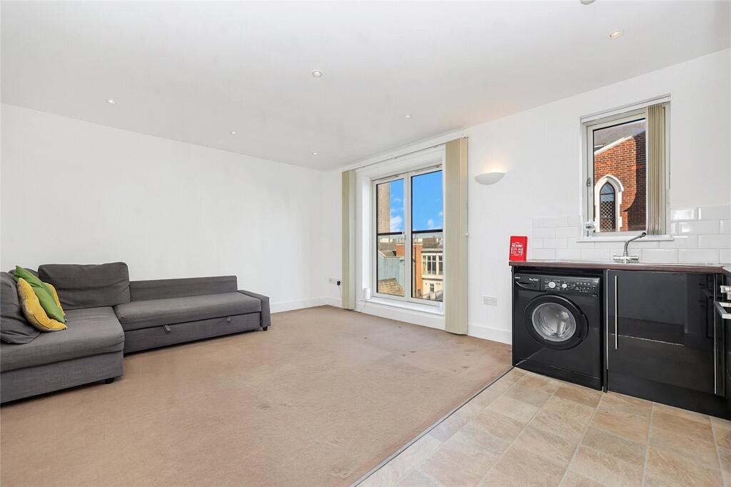 Pollards Row, London, E2 - View 3