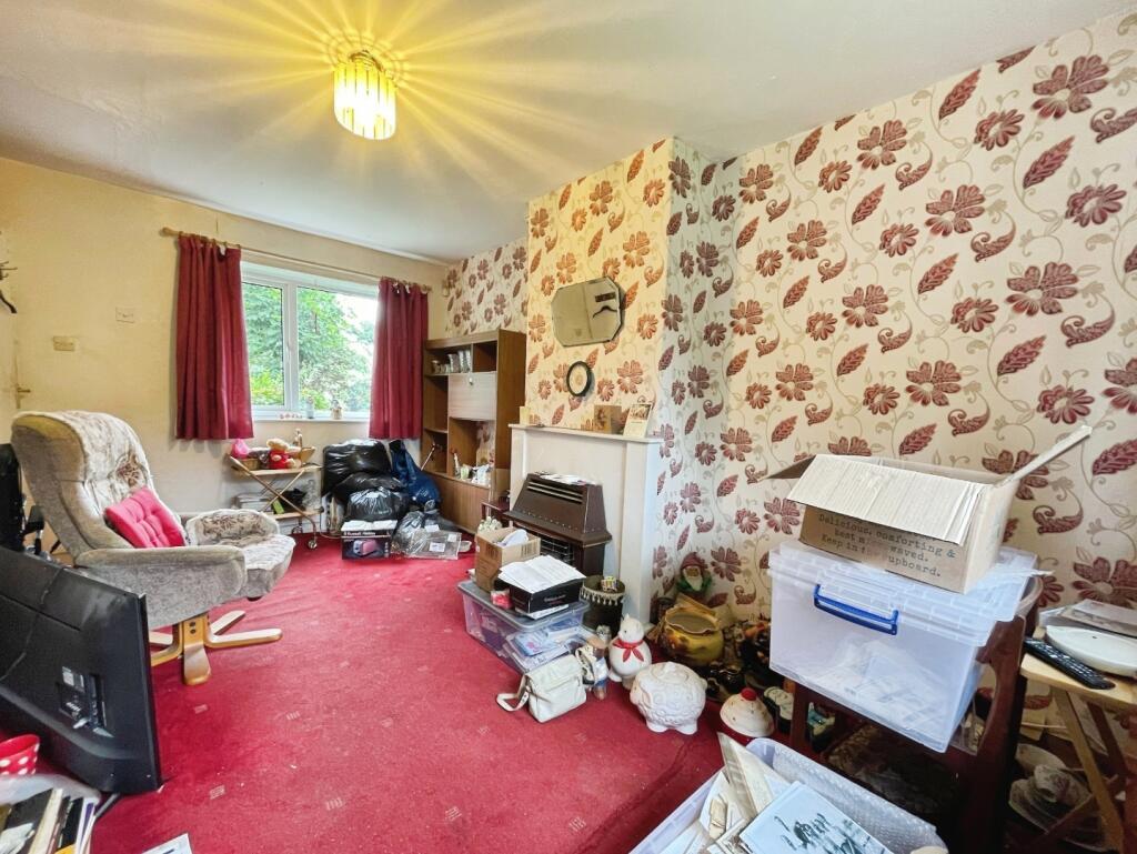 House in Bradford, West Yorkshire - View 3