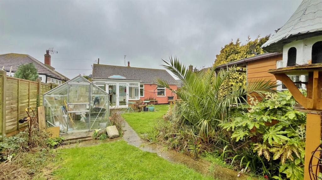 Elm Grove, Kirby Cross, Essex photo 4
