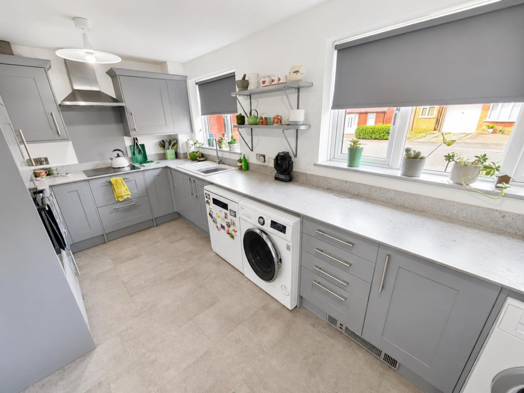 Thornfield, Cherry Lodge, Northampton NN3 - More