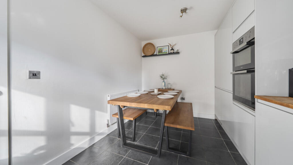 Cedar Walk, Ipswich, IP6 8BF photo 5