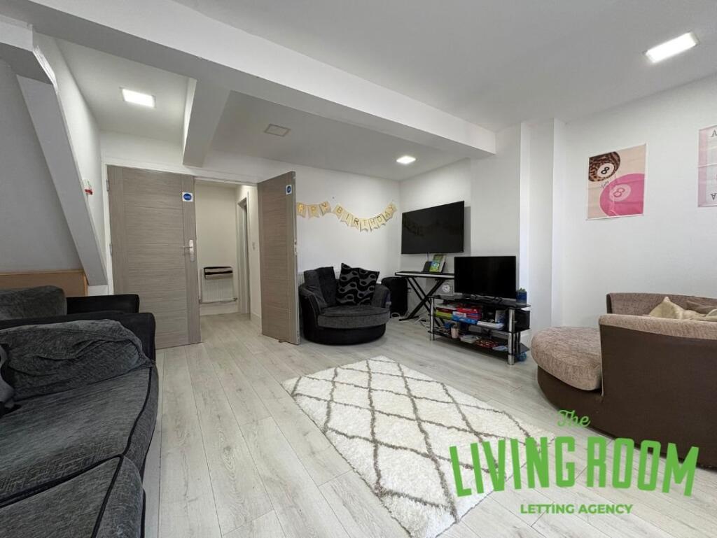 House in Cardiff - View 2
