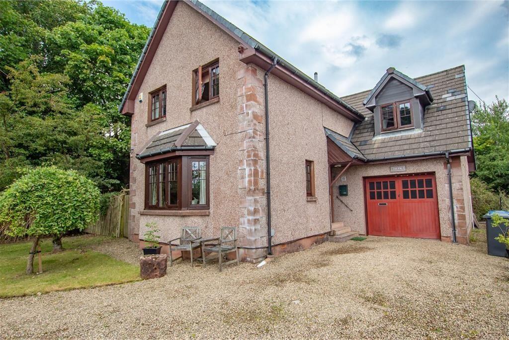 4-bed detached on 7b The Crescent, Skelmorlie, PA17 5DX, £285,000