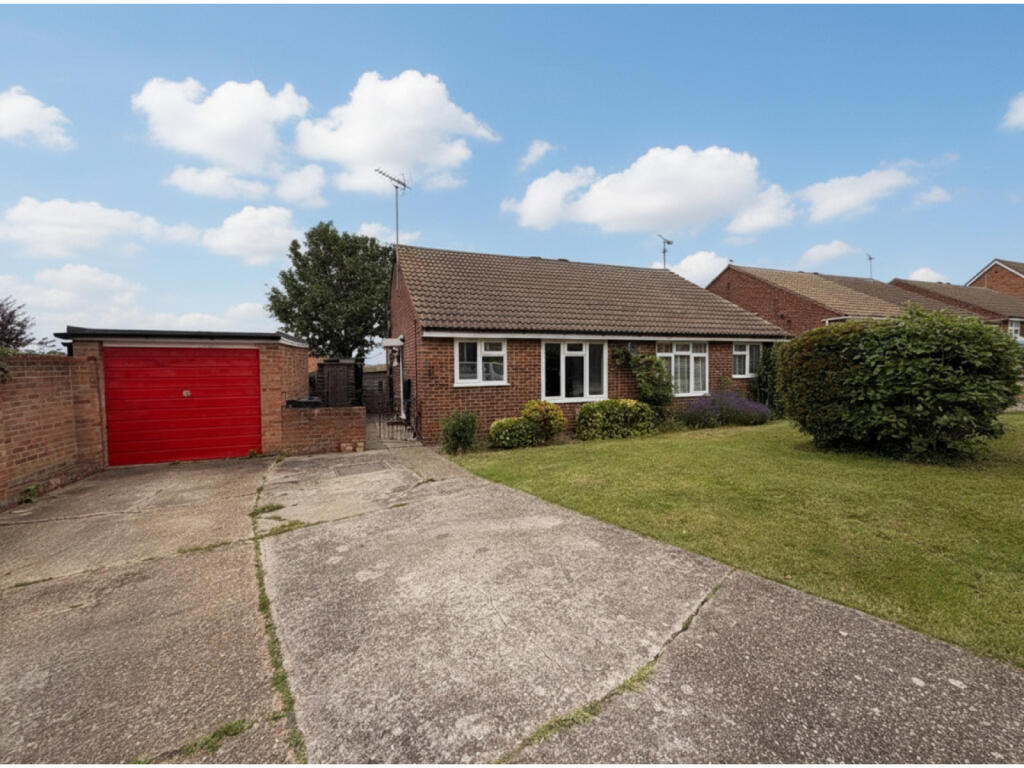 Main image of property: Headcorn Close, Basildon, Essex, SS13