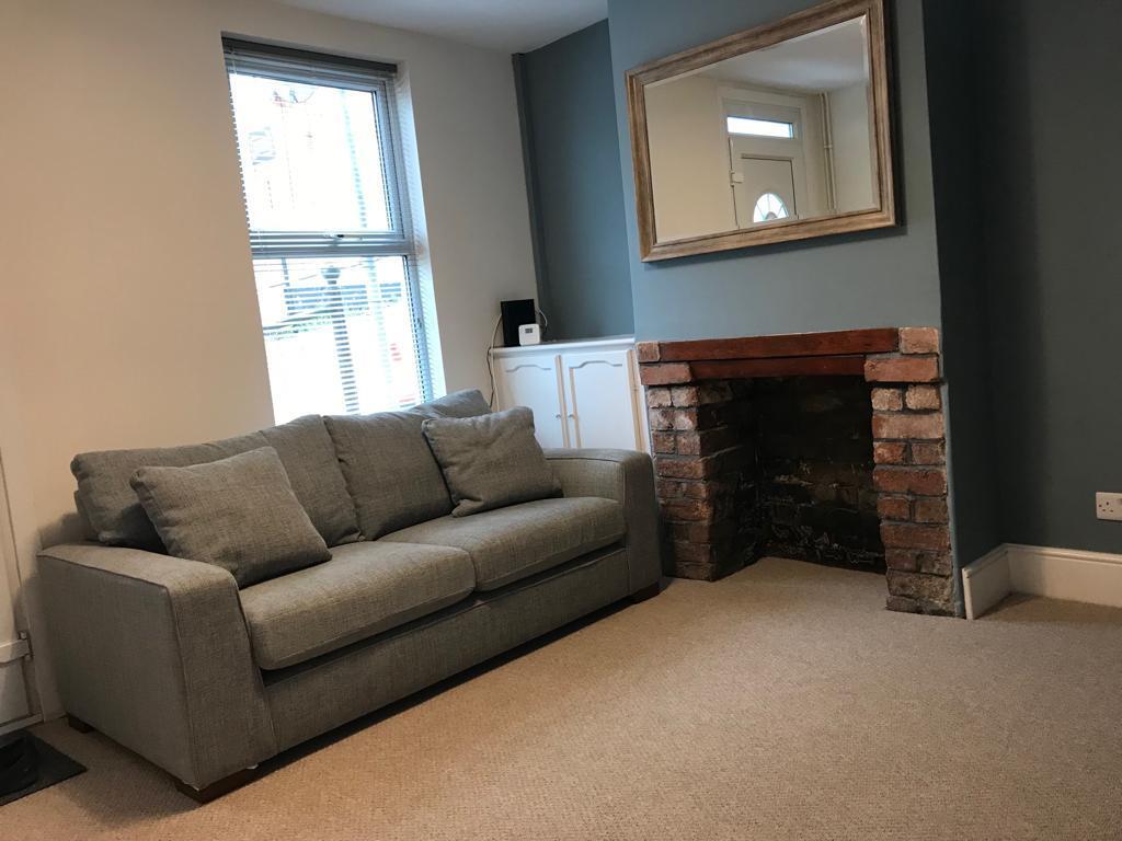 Main image of property: Victoria Street - student house - 26/27