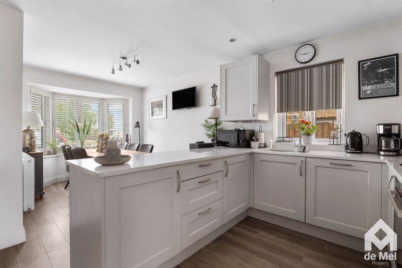 Sandlin Close, Toddington photo 3