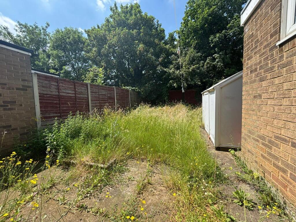 Pell Court, Lumbertubs, Northampton NN3 - View 6