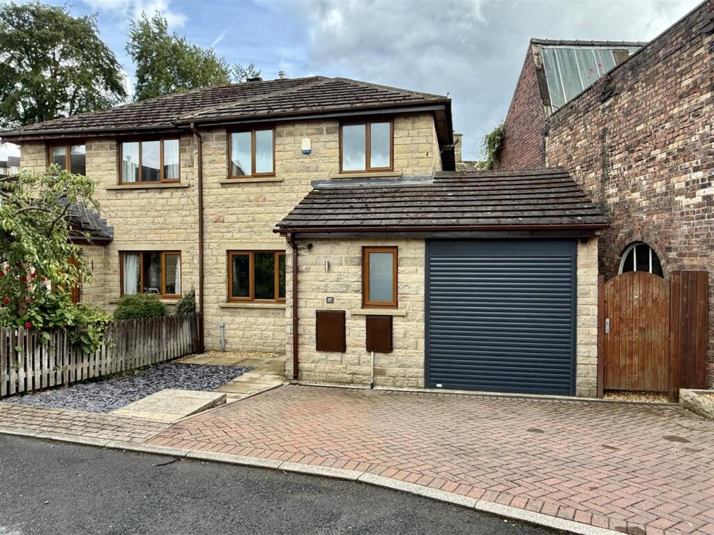 Main image of property: Morley Fold, Denby Dale, Huddersfield, HD8 8XD