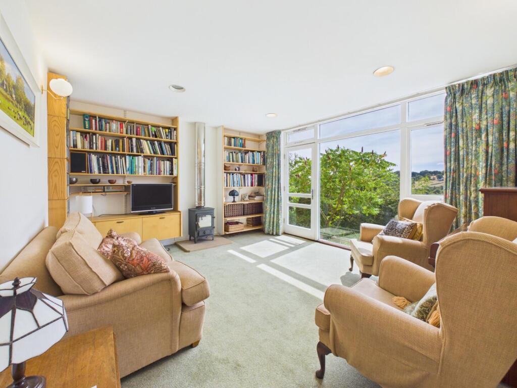 House in Sheffield, South Yorkshire - View 4