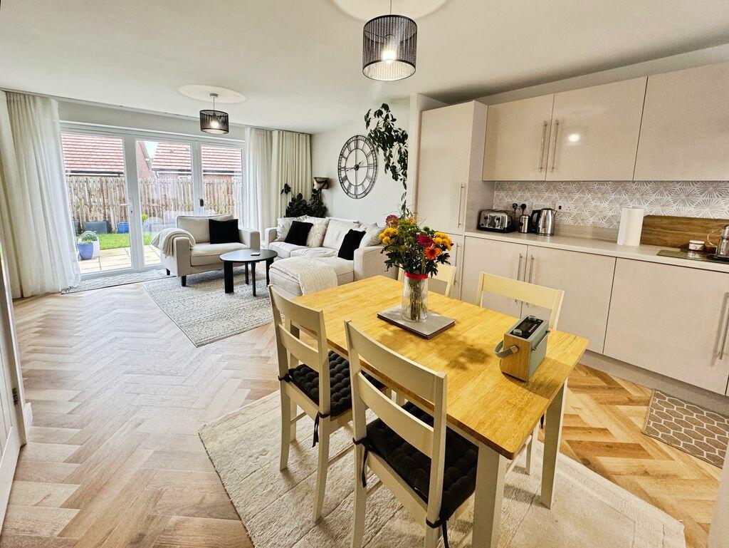 Tilley Close, High Spen  photo 2