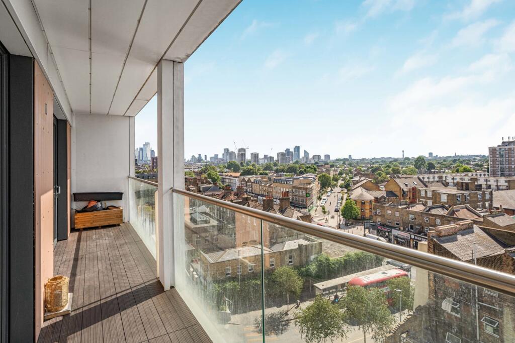 Apartment in London - View 3