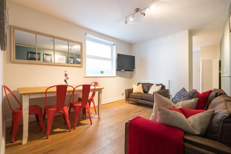 Colum Road, Cardiff, CF10