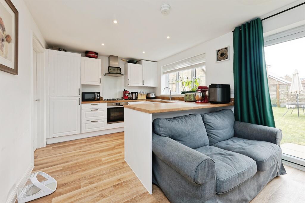 Butterfield Way, Ash, CANTERBURY photo 4