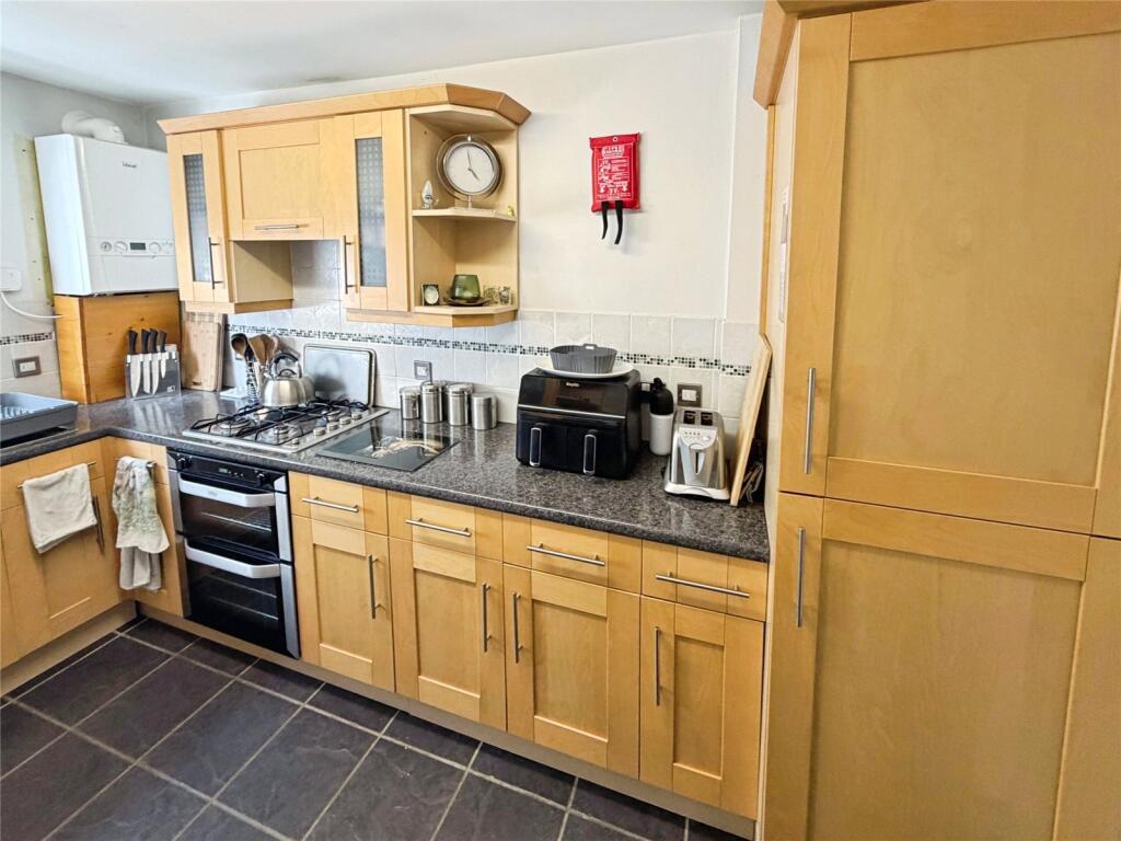 Grafton House, Western Road, Andover, Hampshire, SP10 photo 4