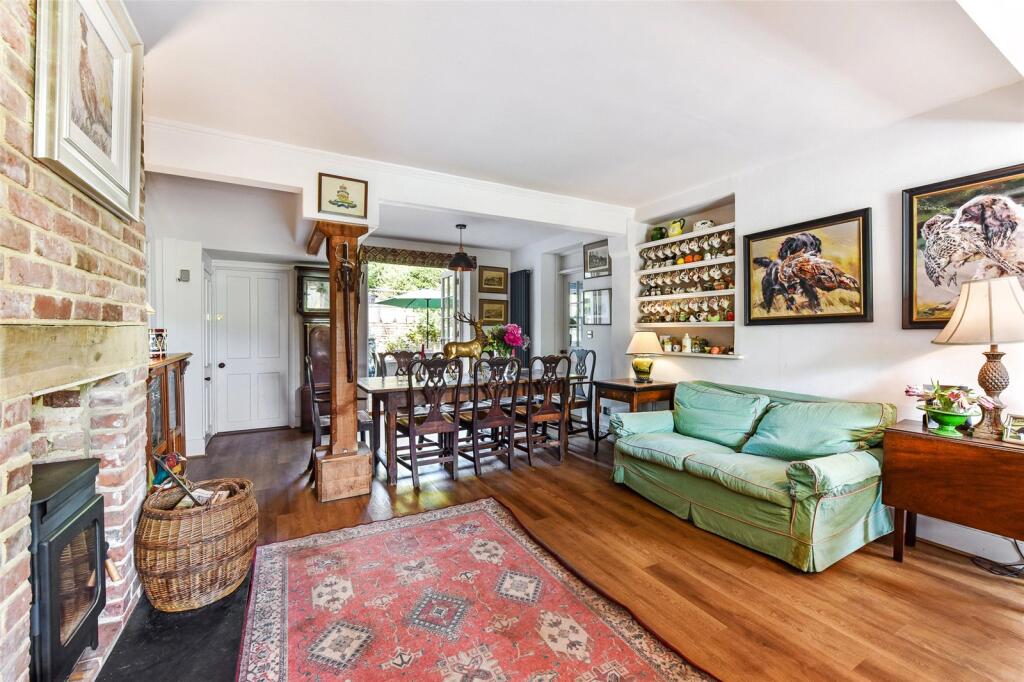 House in Chichester, Stoughton - More