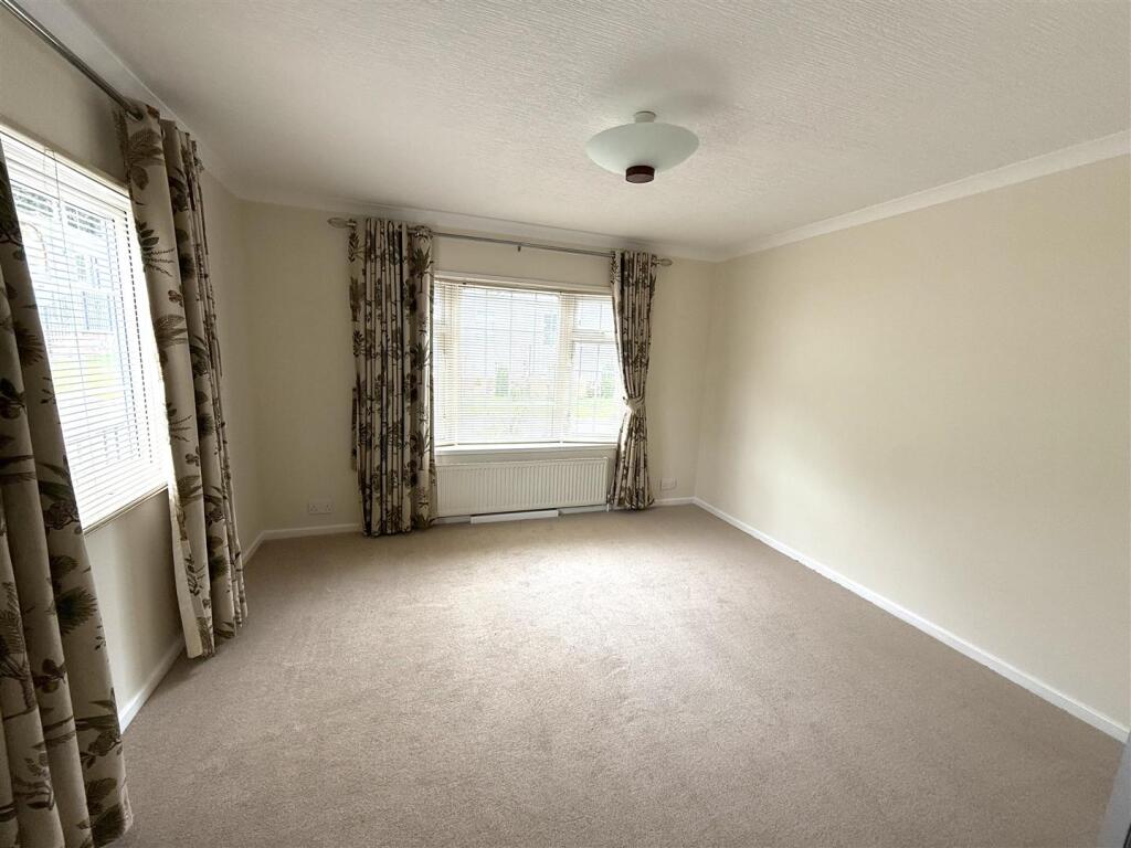 Lower Lodge Park, Rugeley Road, Armitage, Rugeley photo 4