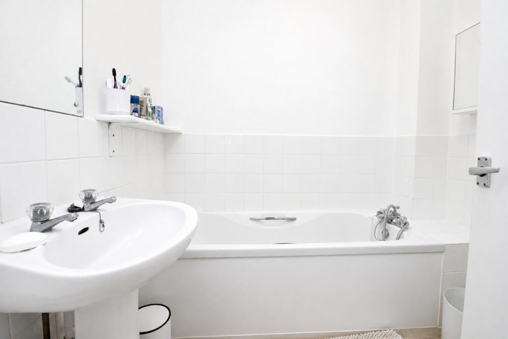Apartment in Brighton - View 4