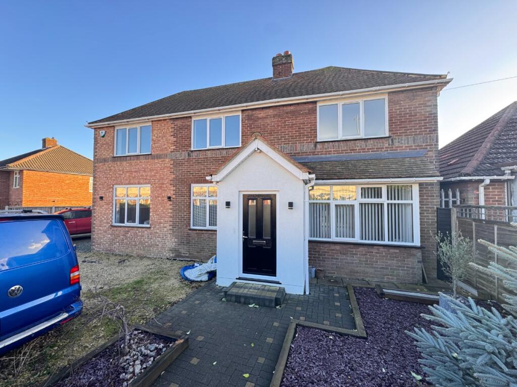 Putteridge Road, Stopsley photo 3