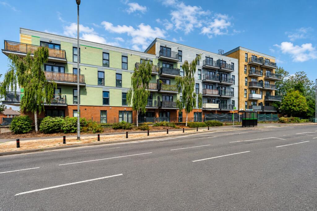 Main image of property: London Road, Dunstable, Bedfordshire, LU6