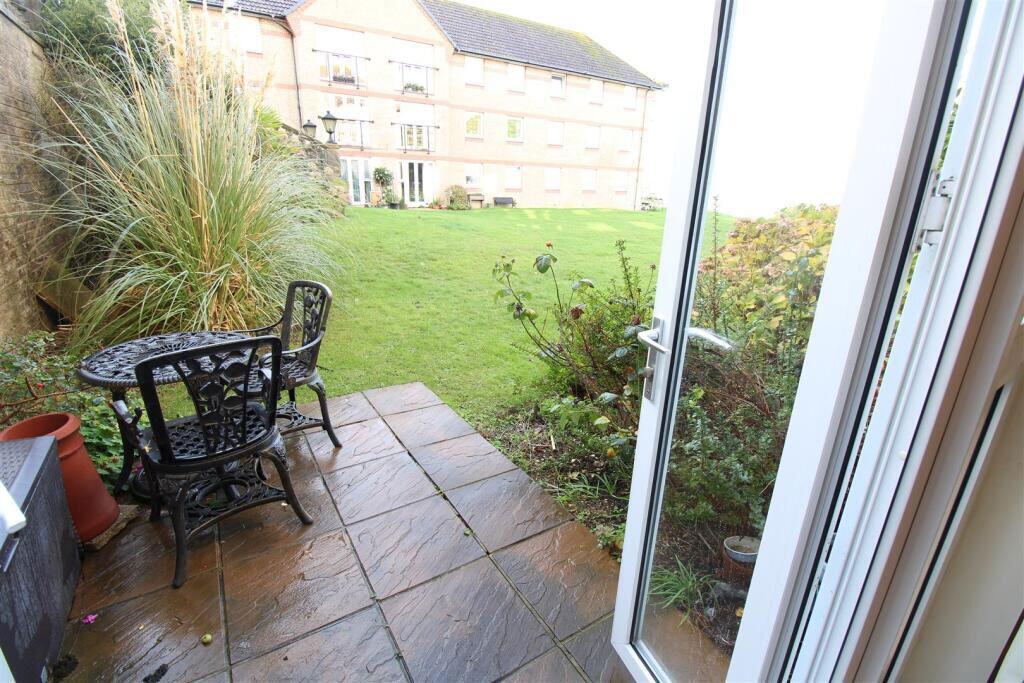 Apartment in Cowes, Isle of Wight - View 4