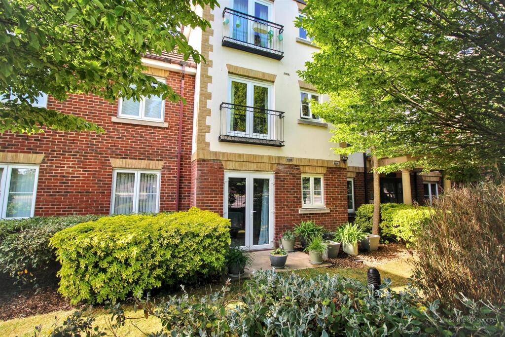 Main image of property: Bath Road, Calcot, Reading