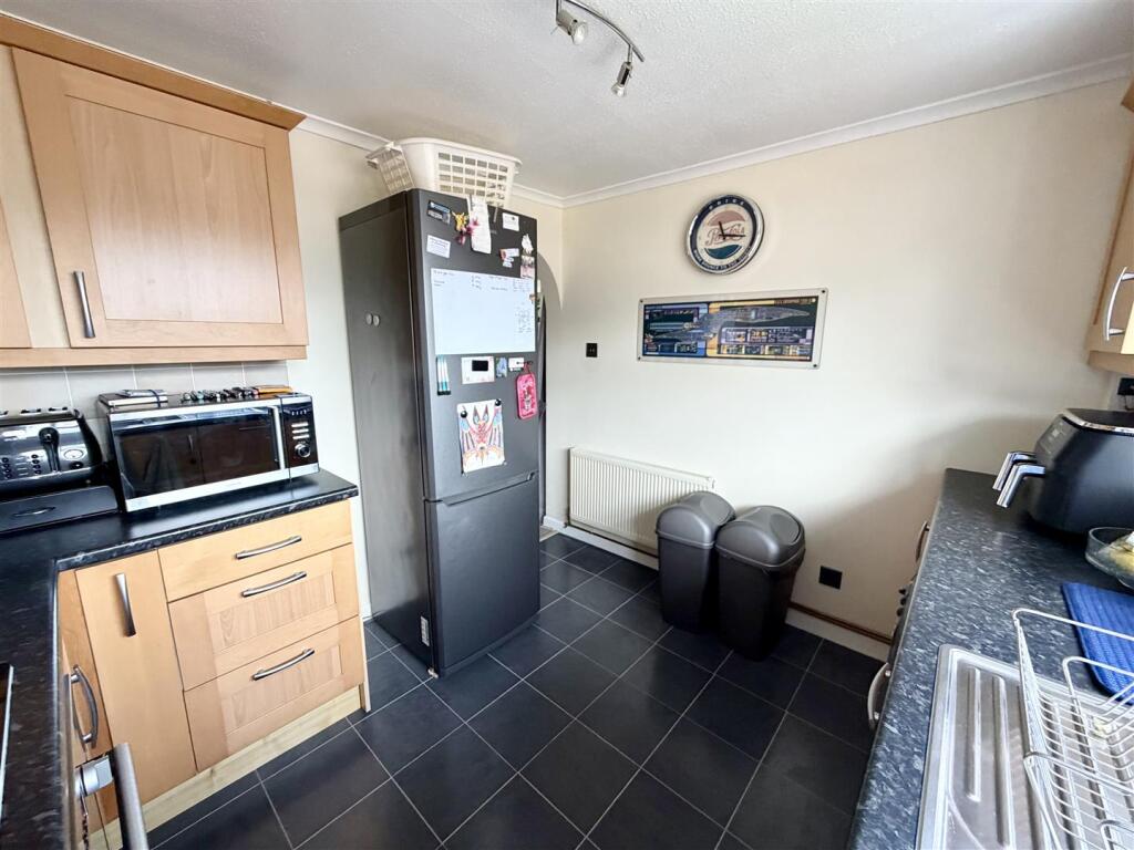 Apartment in Upton, Lytchett Minster and Upton - More
