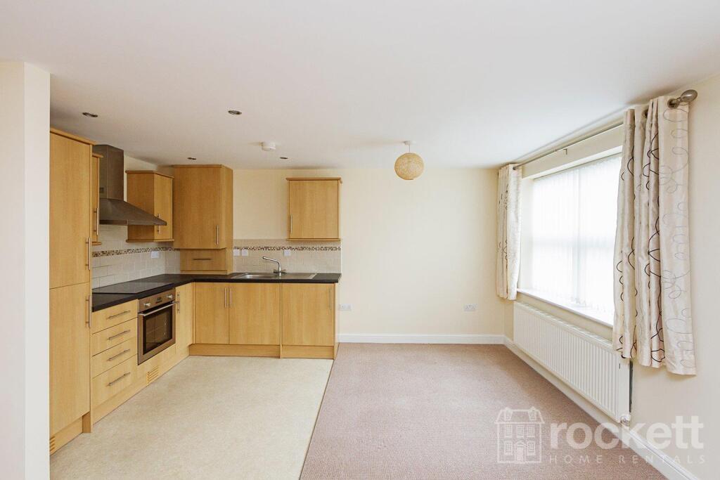 Apartment in Stoke-on-Trent - View 4