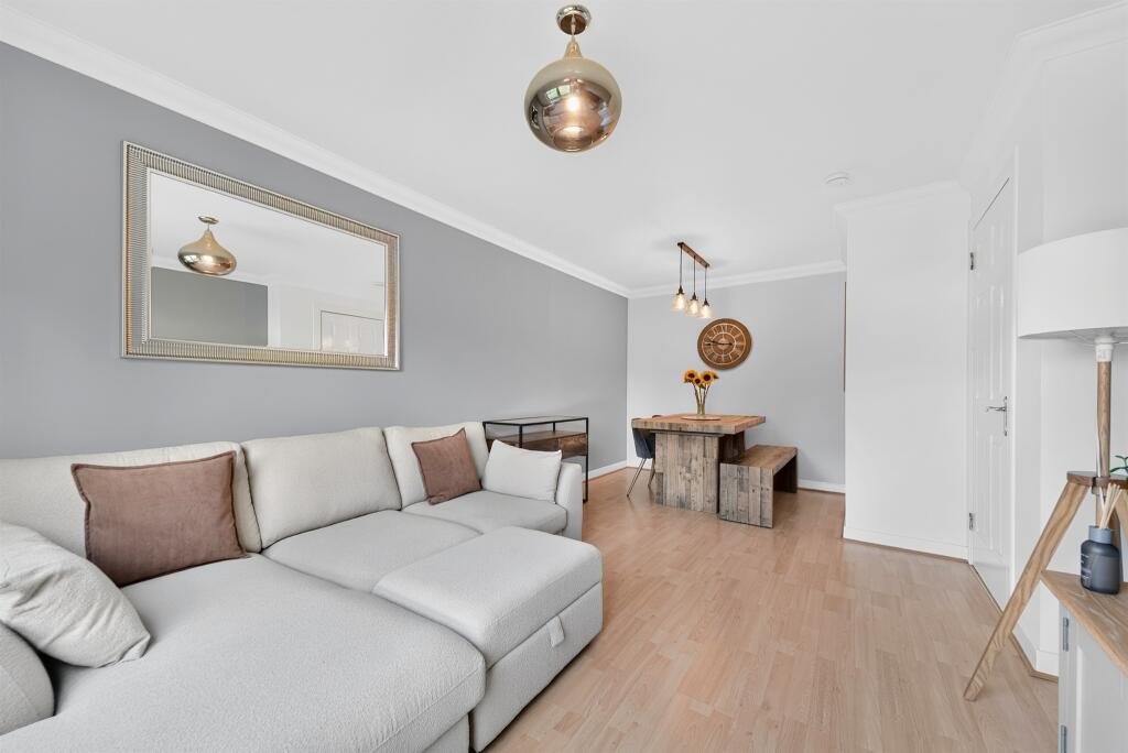Apartment in Glasgow, South Lanarkshire - View 3