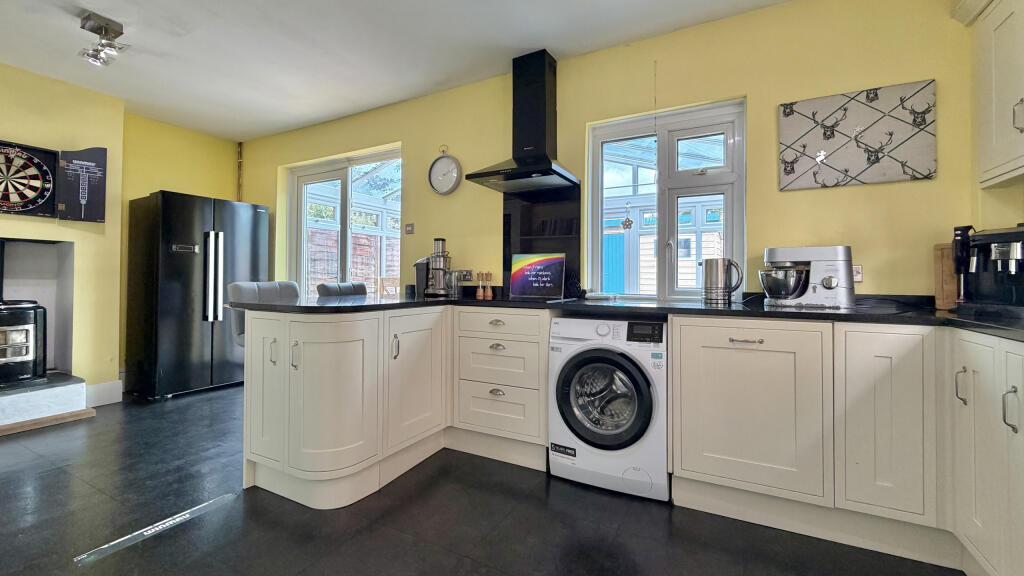 House in Exeter - View 5