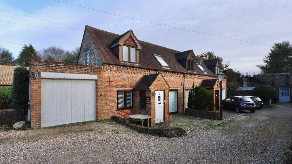 Main image of property: High Street, Great Missenden, HP16