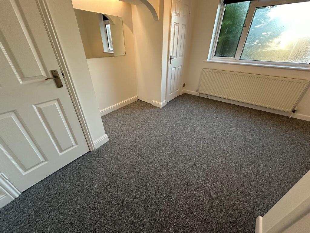 Apartment in Bournemouth, Moordown - More