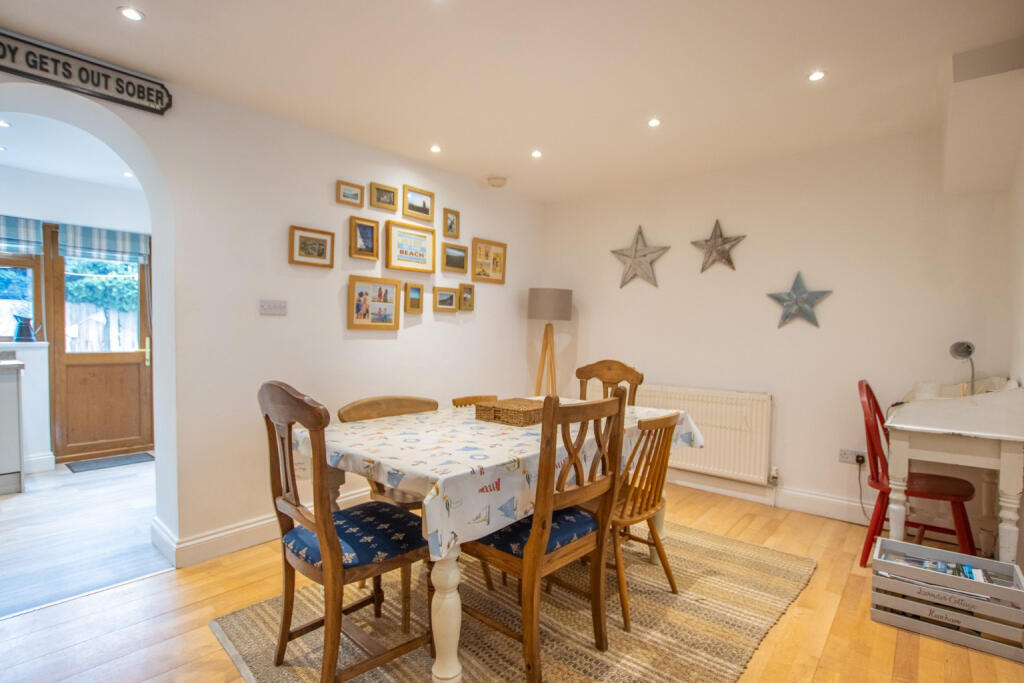 House in King's Lynn and West Norfolk, Heacham - More