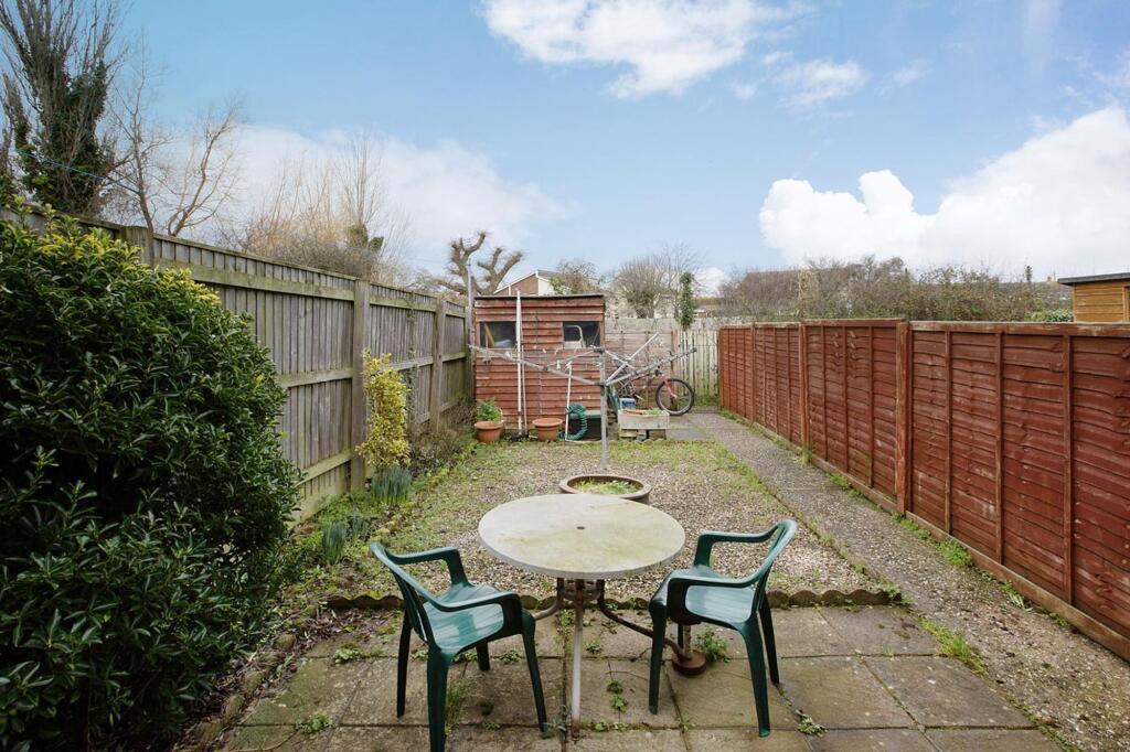 Sercombes Gardens, Starcross, EX6 photo 4